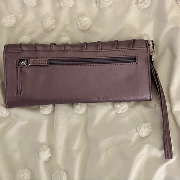 Metallic Purple Clutch Purse.  NWT. - Picture 3 of 7